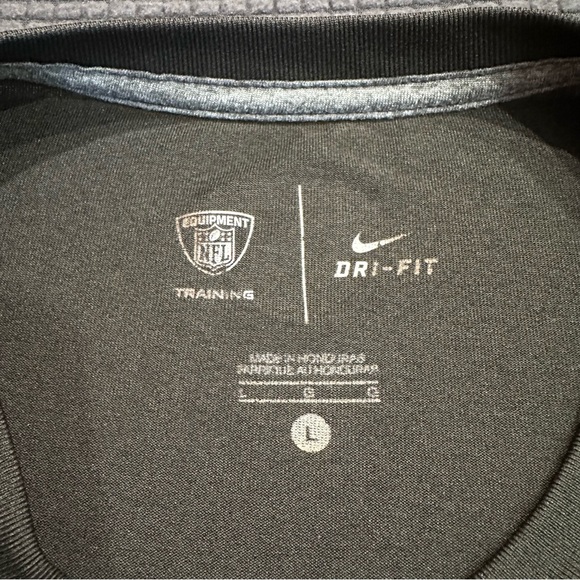 Nike Tampa Bay Buccaneers NFL Dri Fit Training Shirt Mens Large Gray Red Logo - Picture 3 of 6